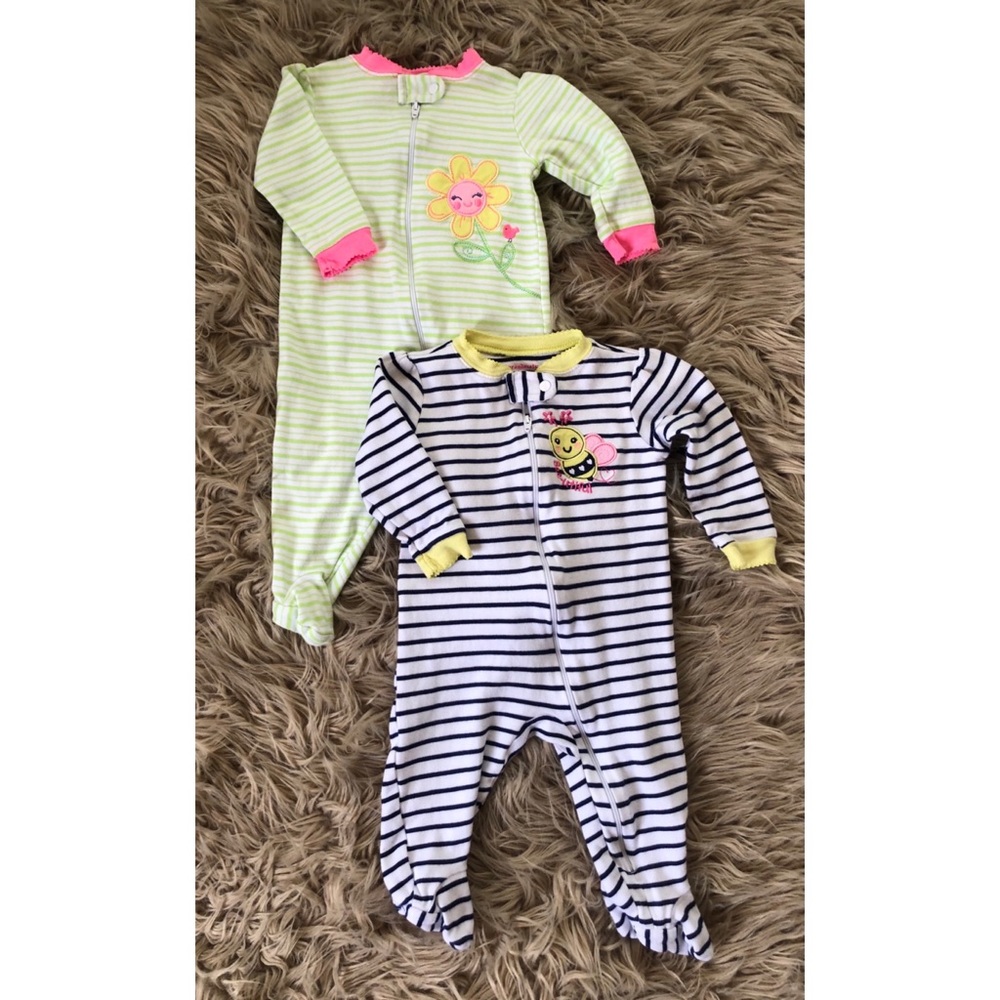 *Baby Girls 6-9mth Long Sleeve Footed Sleepers*